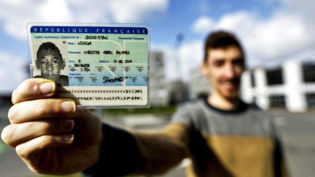 Peut-on se rendre en Égypte avec une simple carte d'identité ?